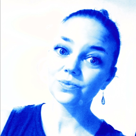 Meet your Posher, Lauren - Picture 1 of 1